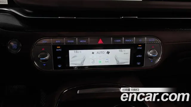 Genesis G90 Бензин 3.5 турбо AWD — Фото автомобиля 22