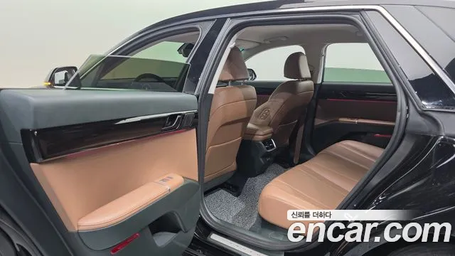 Hyundai Grandeur Grandeur (GN7) 2.5 Бензин 2WD — Фото автомобиля 26
