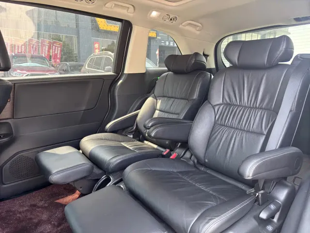 Honda Odyssey — Фото автомобиля 5