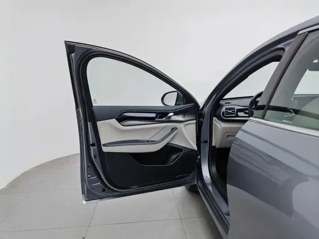 BYD Qin PLUS — Фото автомобиля 8