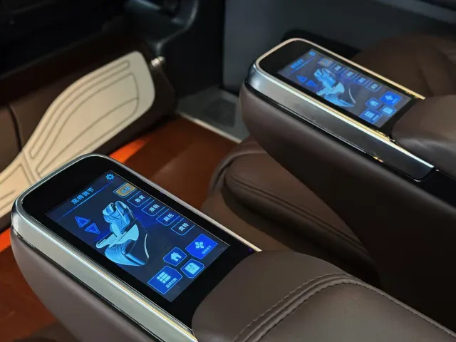 Mercedes-Benz V-Class — Фото автомобиля 11