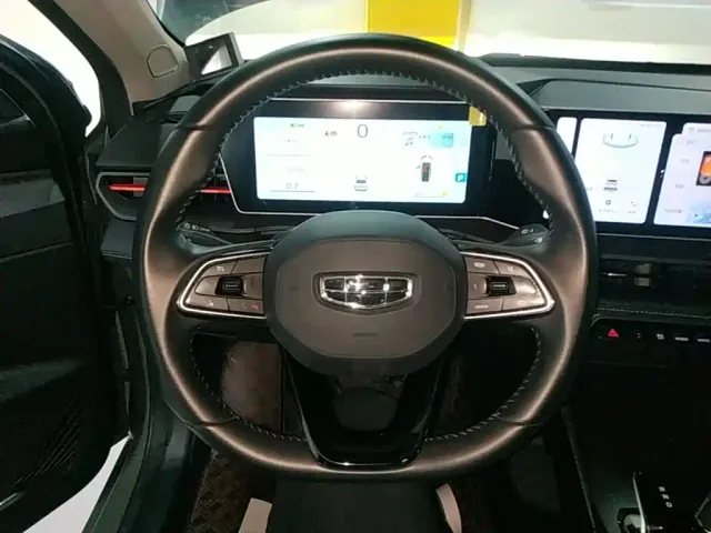 Geely Binrui — Фото автомобиля 10