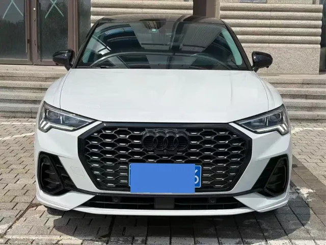 Фотография автомобиля — Audi Q3 Sportback
