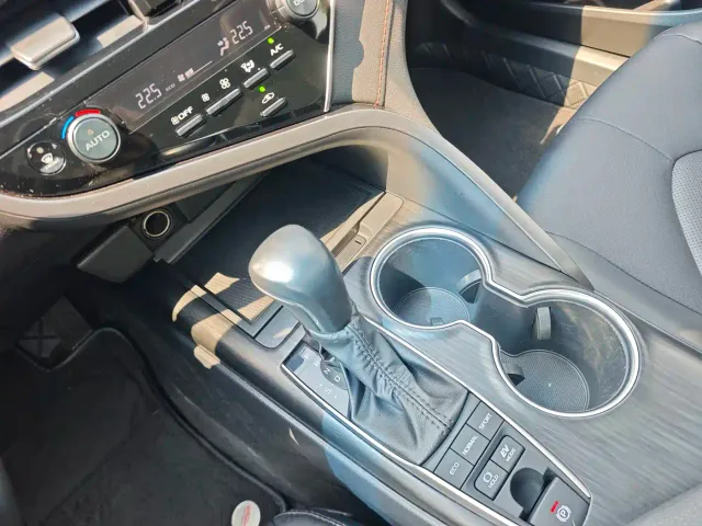 Toyota Camry — Фото автомобиля 12