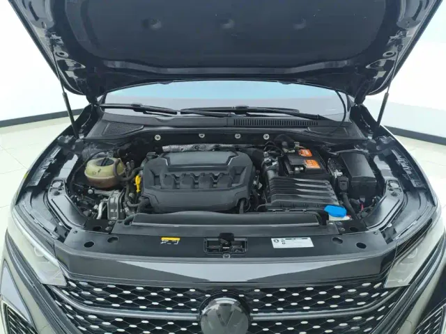 Volkswagen Passat — Фото автомобиля 10