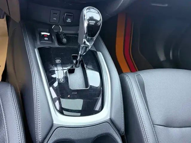 Nissan X-Trail — Фото автомобиля 13