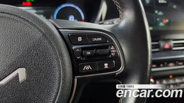 Kia Niro — Фото автомобиля 22