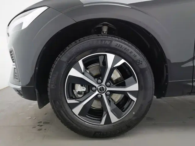 Volvo XC60 — Фото автомобиля 17