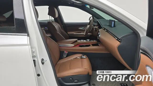 Genesis GV70 — Фото автомобиля 11