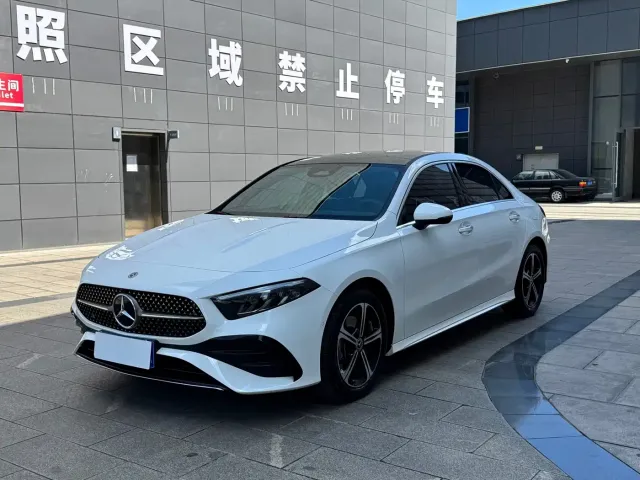 Фотография автомобиля — Mercedes-Benz A-Class