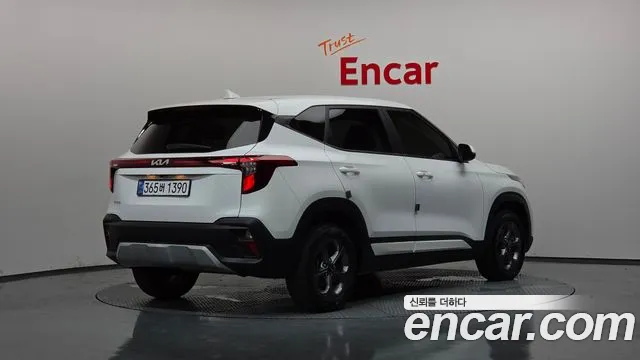 Kia Seltos Бензин 1.6 турбо 2WD — Фото автомобиля 2