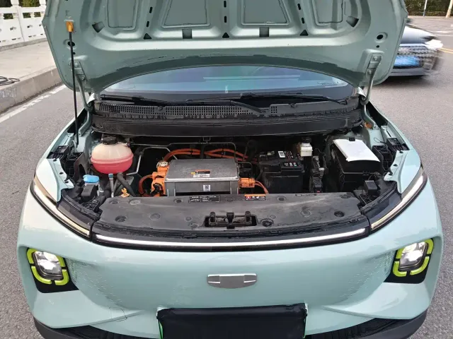 Geely Geometry E Firefly — Фото автомобиля 15