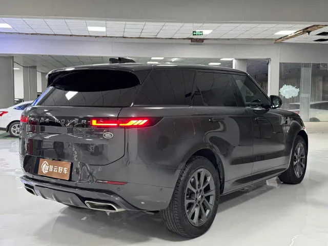 Land Rover Range Rover Sport — Фото автомобиля 9