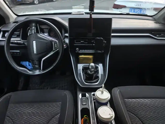 Haval M6 — Фото автомобиля 12