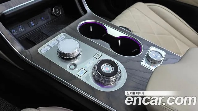 Genesis GV80 — Фото автомобиля 12