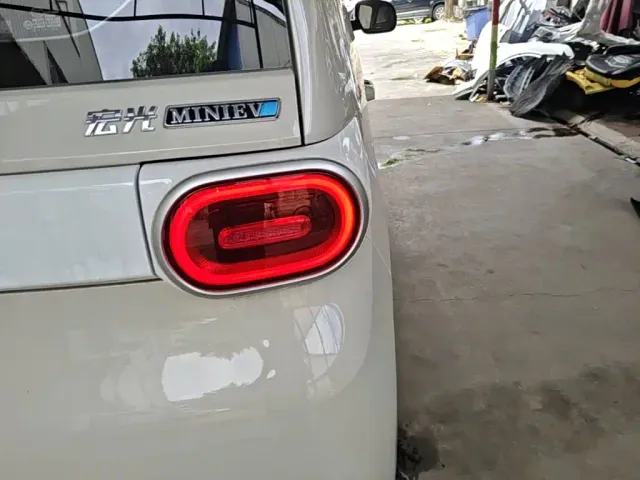 Wuling Hongguang Mini EV — Фото автомобиля 7