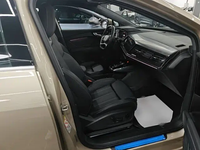 Audi Q4 e-tron — Фото автомобиля 24
