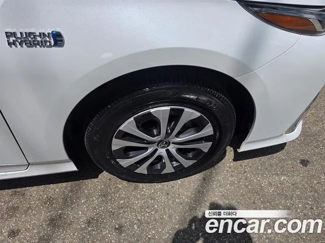 Toyota Prius — Фото автомобиля 19