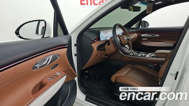 Genesis GV70 — Фото автомобиля 15
