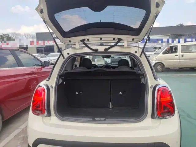 MINI Hatch — Фото автомобиля 18