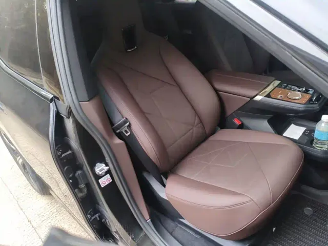 BMW iX — Фото автомобиля 24