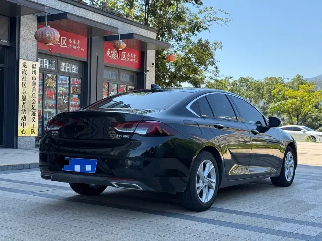 Buick Regal — Фото автомобиля 15