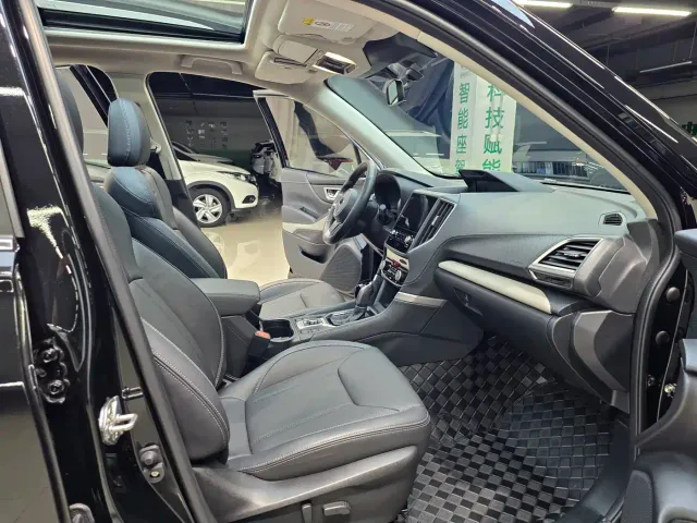 Subaru Forester — Фото автомобиля 7