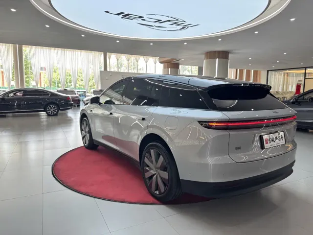 Li Auto i6 — Фото автомобиля 7