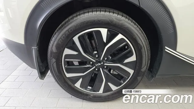 Kia EV6 — Фото автомобиля 5