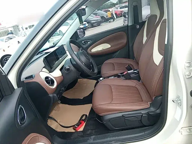 Wuling Bingo — Фото автомобиля 14