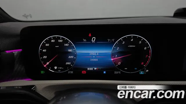 Mercedes-Benz A-Class W177 — Фото автомобиля 11