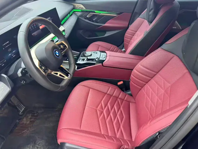 BMW i5 — Фото автомобиля 9
