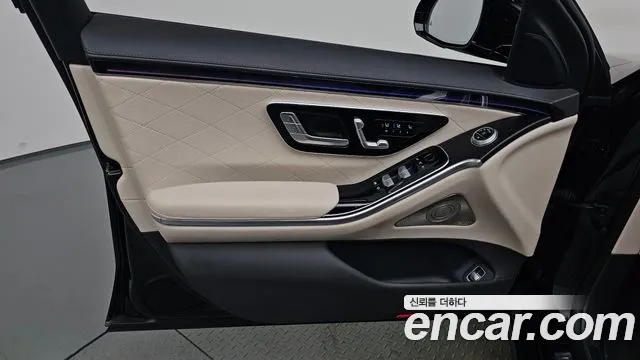 Mercedes-Benz S-Class — Фото автомобиля 16
