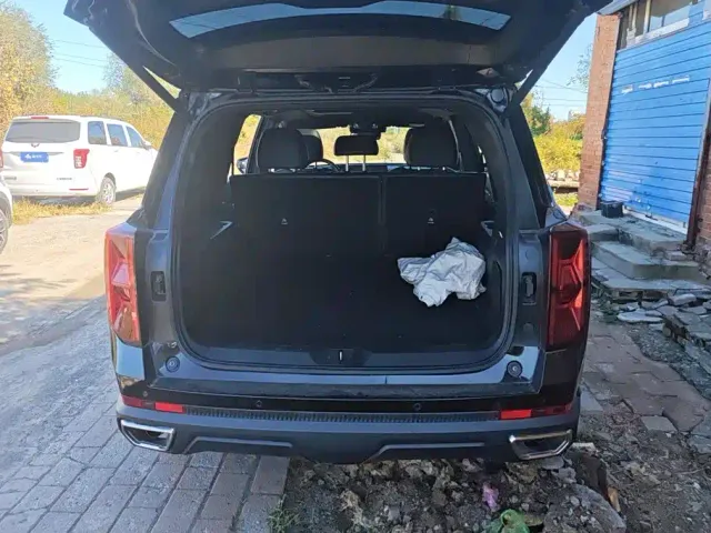 GAC Trumpchi GS8 — Фото автомобиля 4