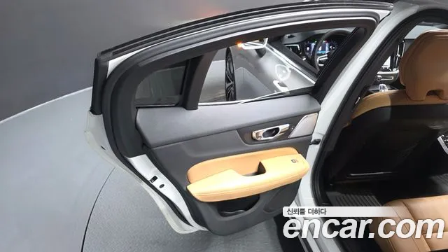 Volvo S60 3rd Gen — Фото автомобиля 14
