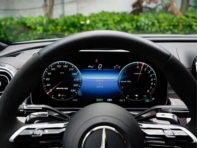 Mercedes-Benz Mercedes-Benz C-Class AMG New Energy 2024 Mercedes-AMG C 63 S E PERFORMANCE F1 Edition — Фото автомобиля 10