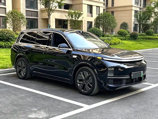 Li Auto L9 — Фото автомобиля 3