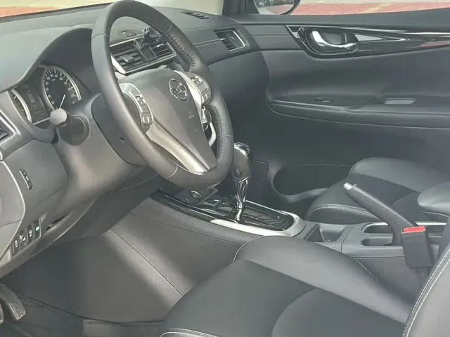 Nissan Tiida — Фото автомобиля 4