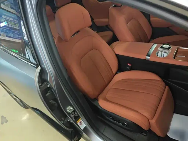 Changan Qiyuan E07 — Фото автомобиля 24