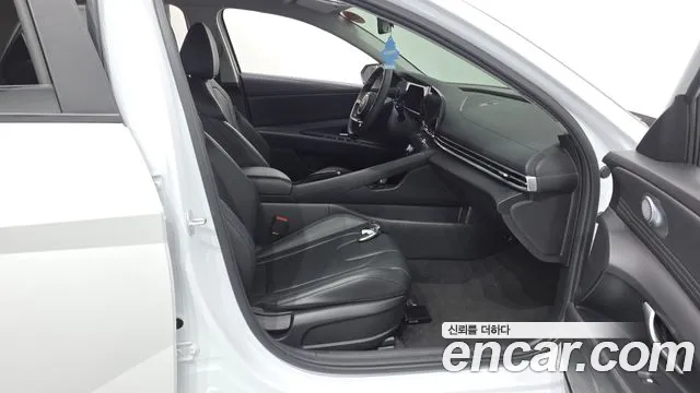 Hyundai Avante CN7 — Фото автомобиля 16