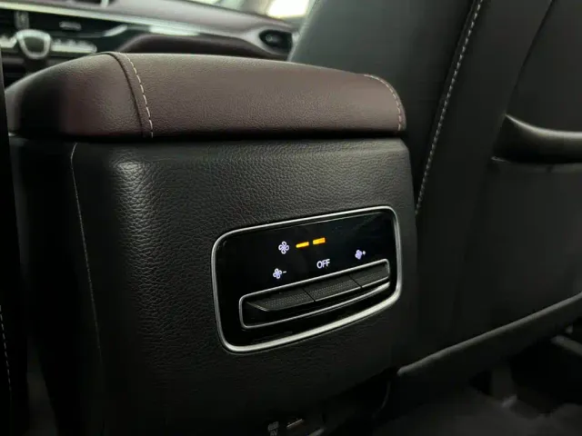 GAC Trumpchi M6 — Фото автомобиля 24