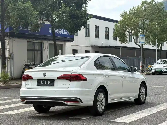 Volkswagen Bora — Фото автомобиля 5