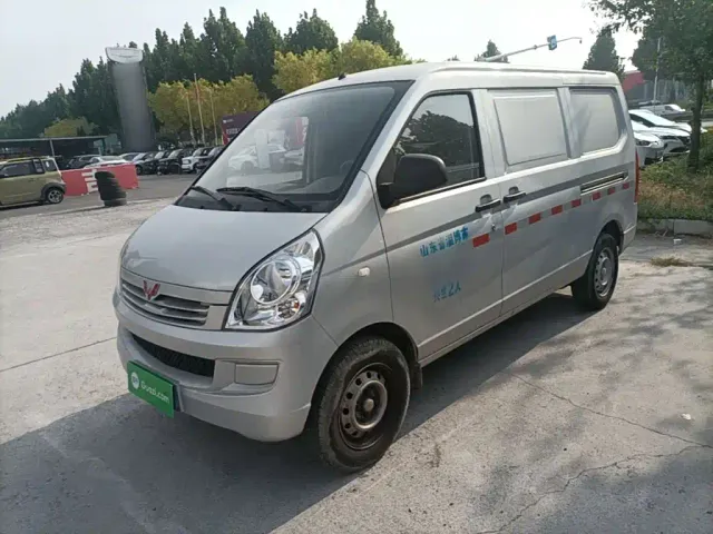 Фотография автомобиля — Wuling Rongguang S