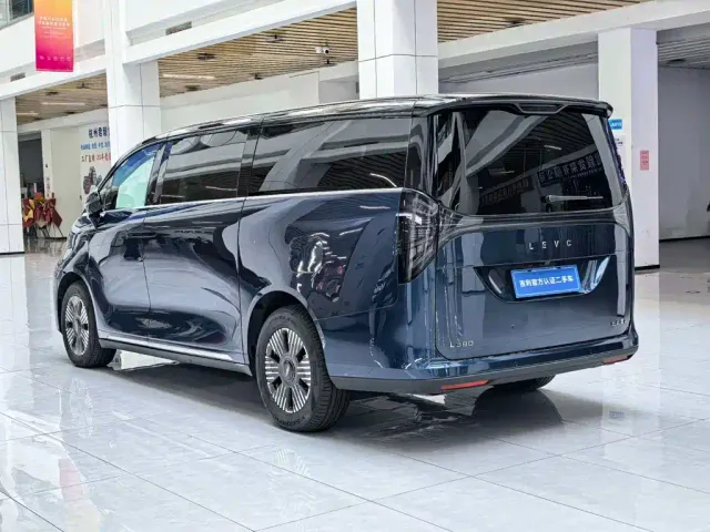 Geely Yizhen L380 — Фото автомобиля 6