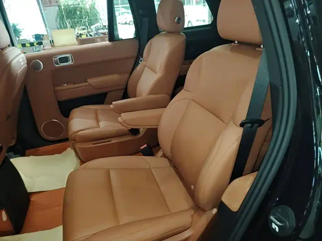 Li Auto L9 — Фото автомобиля 16