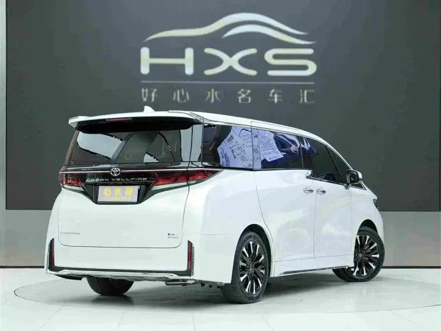 Toyota Vellfire — Фото автомобиля 4