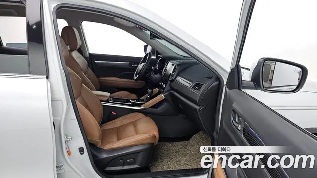 Renault-KoreaSamsung QM6 Новый QM6 2.0 LPe RE Signature 2WD — Фото автомобиля 15