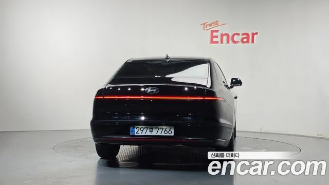Hyundai Grandeur Grandeur (GN7) 2.5 Бензин 2WD — Фото автомобиля 4