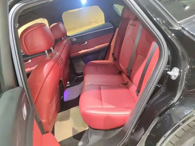 Aito M5 — Фото автомобиля 16