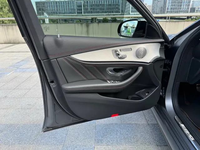 Mercedes-Benz E-Class AMG — Фото автомобиля 8